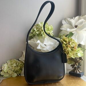 Coach Vintage Classic Legacy #9020 Ergo Zip Shoulder Hobo